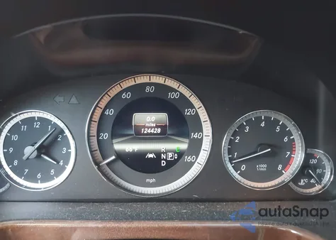 2013 Mercedes-Benz E 350 4Matic из США, поврежденный, VIN WDDHF8JB2DA703296